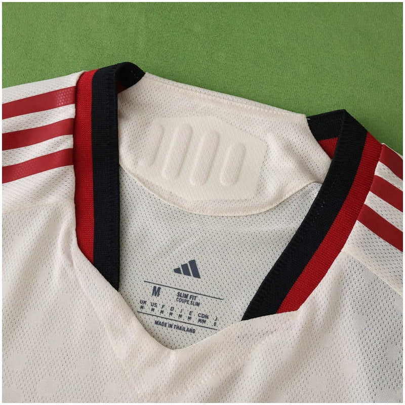 Liverpool Player Jersey Away 2025/26