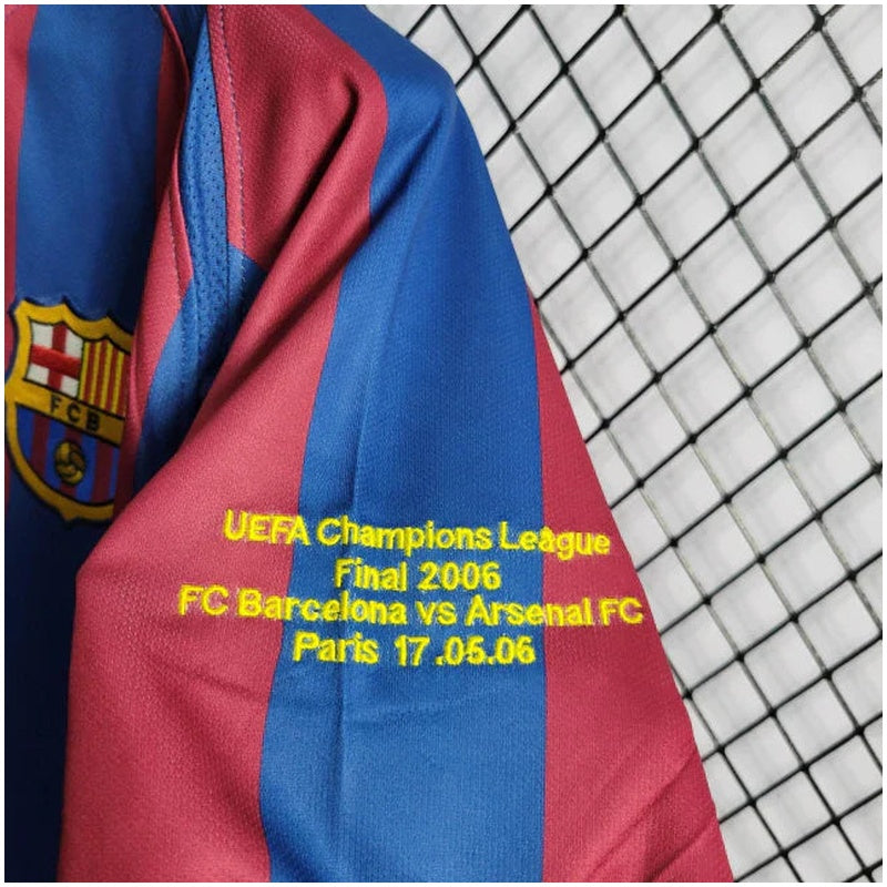 RONALDINHO #10  Barcelona Retro Jersey Home 2006/2007